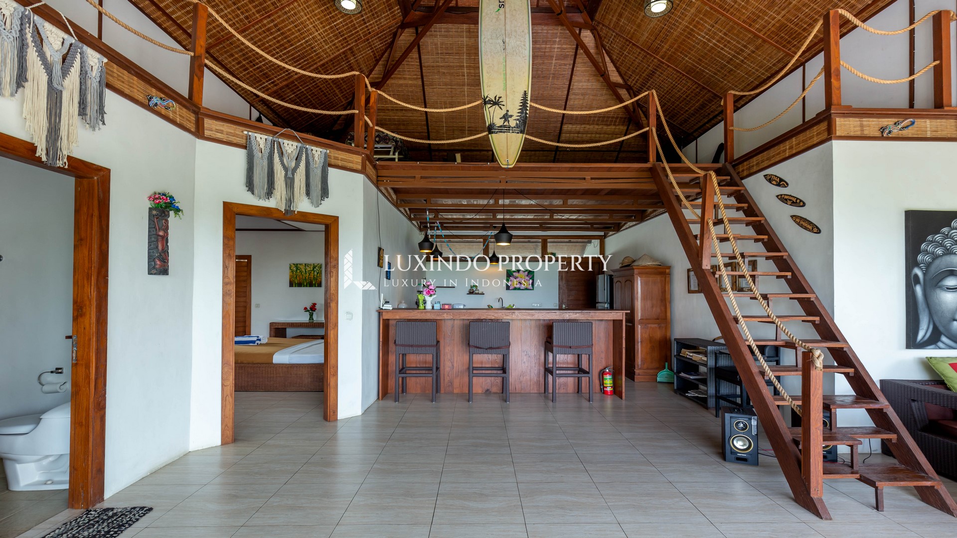 MEDEWI - SECLUDED 3 BEDROOM VILLA WITH OCEAN BREEZE (FHV462) 